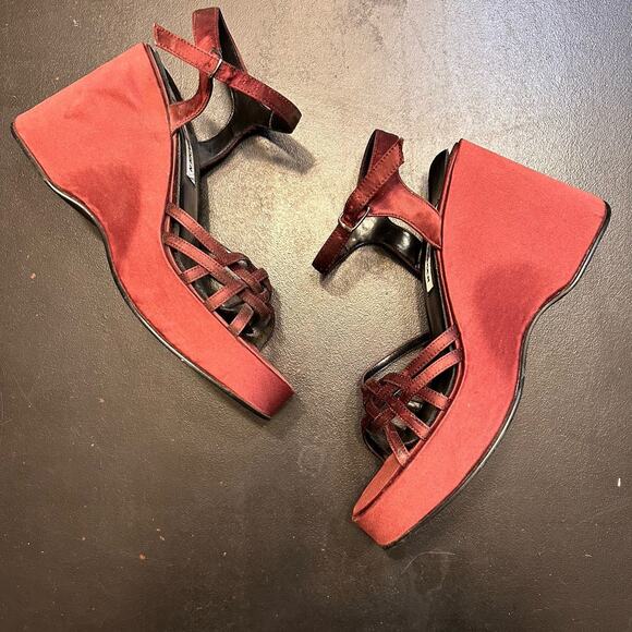 90s Steve Madden Chunky Platform Sandals Burgundy Satin Ankle Strap Size 7.5 - Picture 3 of 4